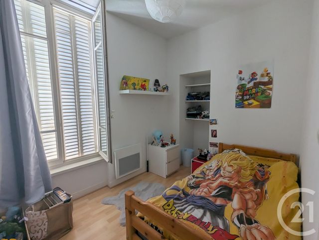 Appartement F4 &agrave; louer - 3 pi&egrave;ces - 93,80 m2 - Chatelguyon - 63 - AUVERGNE