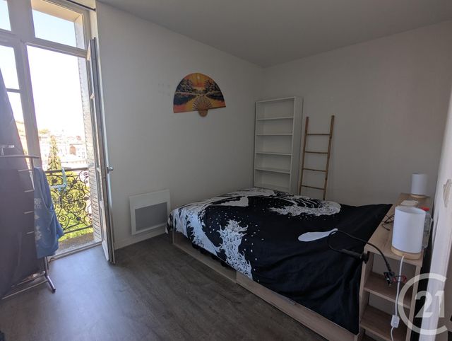 Appartement F4 &agrave; louer - 3 pi&egrave;ces - 93,80 m2 - Chatelguyon - 63 - AUVERGNE