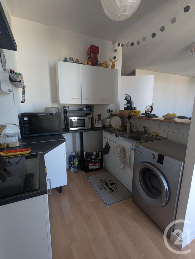 Appartement F4 &agrave; louer - 3 pi&egrave;ces - 93,80 m2 - Chatelguyon - 63 - AUVERGNE