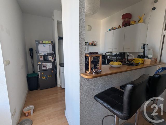 Appartement F4 &agrave; louer - 3 pi&egrave;ces - 93,80 m2 - Chatelguyon - 63 - AUVERGNE