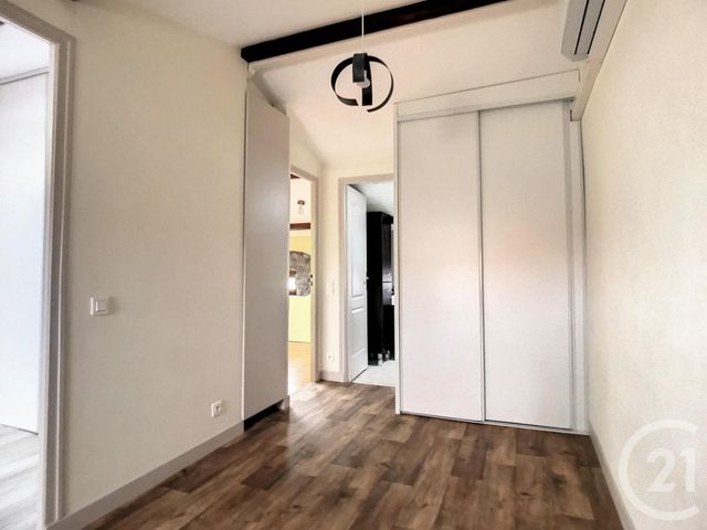 Maison &agrave; louer - 4 pi&egrave;ces - 115 m2 - Chateaugay - 63 - AUVERGNE