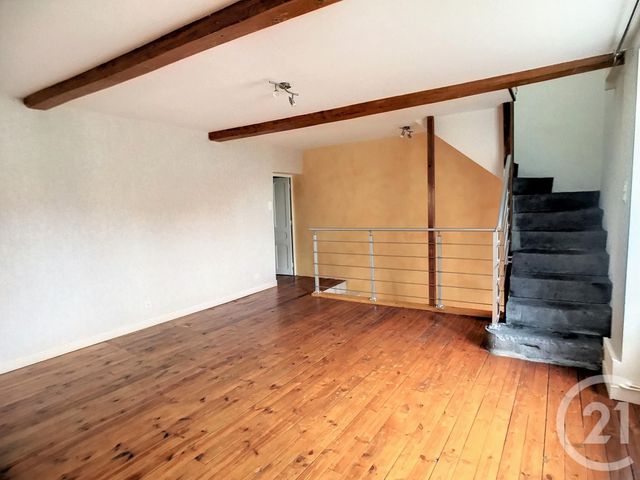 Maison &agrave; louer - 4 pi&egrave;ces - 115 m2 - Chateaugay - 63 - AUVERGNE