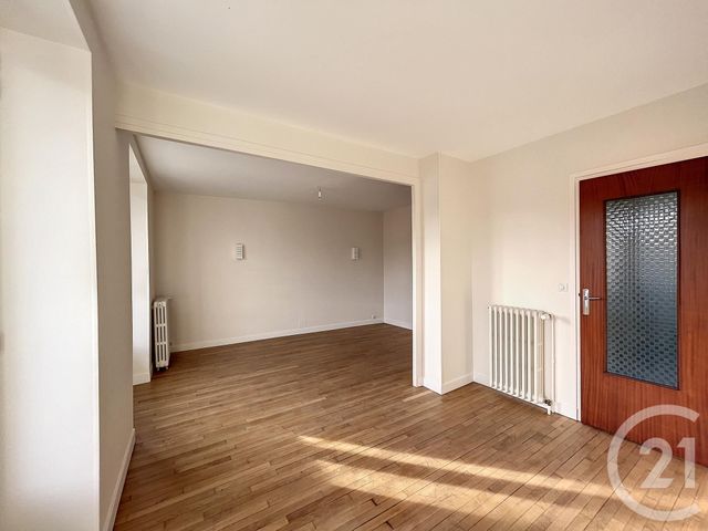 Appartement F2 &agrave; louer - 2 pi&egrave;ces - 61,41 m2 - Riom - 63 - AUVERGNE
