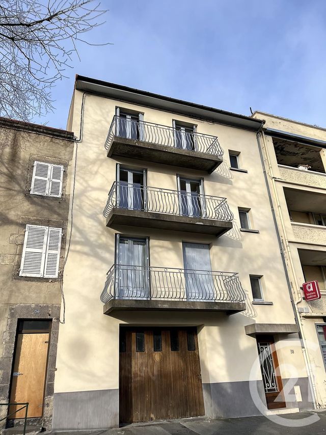 Appartement F2 &agrave; louer - 2 pi&egrave;ces - 61,41 m2 - Riom - 63 - AUVERGNE