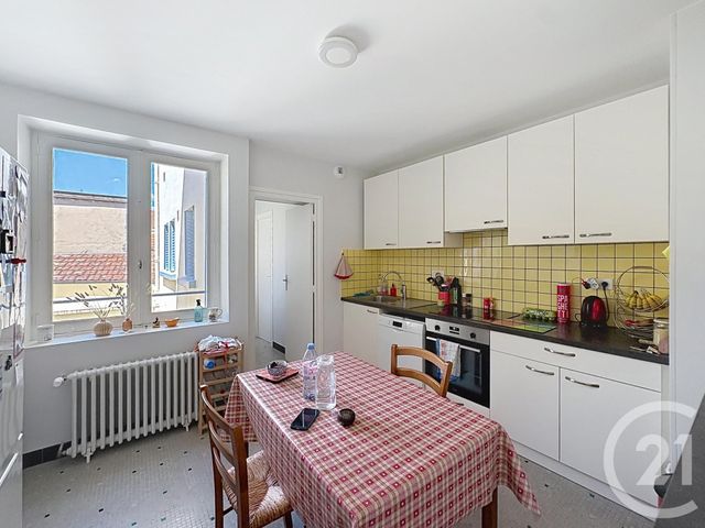 Appartement F2 &agrave; louer - 2 pi&egrave;ces - 61,41 m2 - Riom - 63 - AUVERGNE