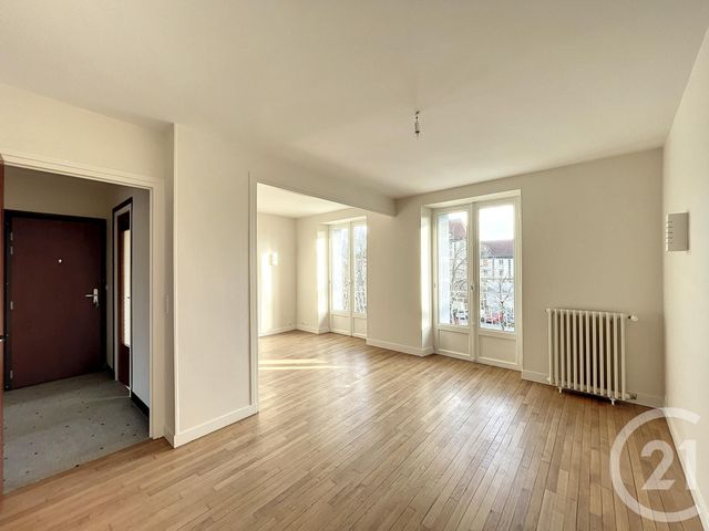 Appartement F2 &agrave; louer - 2 pi&egrave;ces - 61,41 m2 - Riom - 63 - AUVERGNE