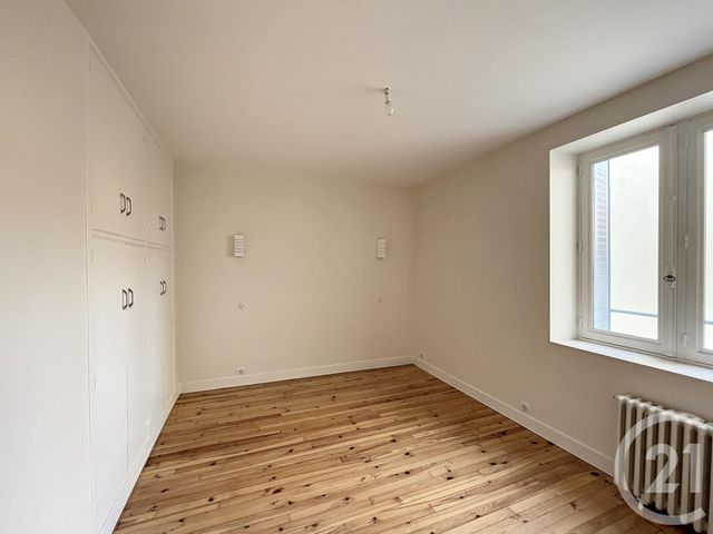 Appartement F2 &agrave; louer - 2 pi&egrave;ces - 61,41 m2 - Riom - 63 - AUVERGNE