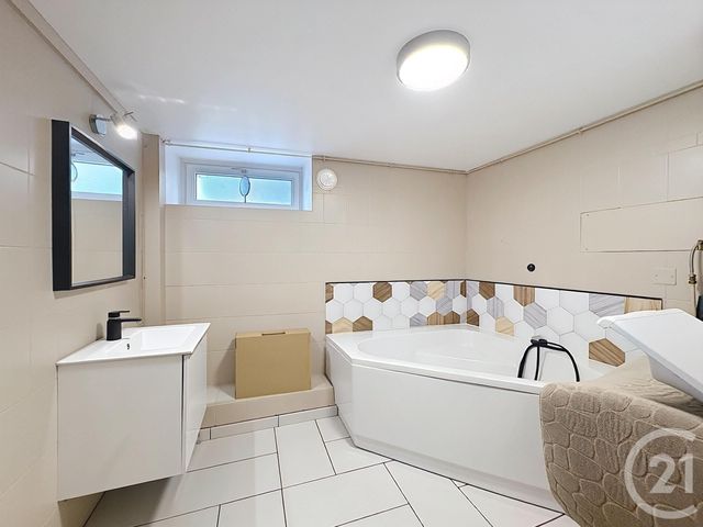 Maison &agrave; louer - 5 pi&egrave;ces - 157,44 m2 - Aydat - 63 - AUVERGNE