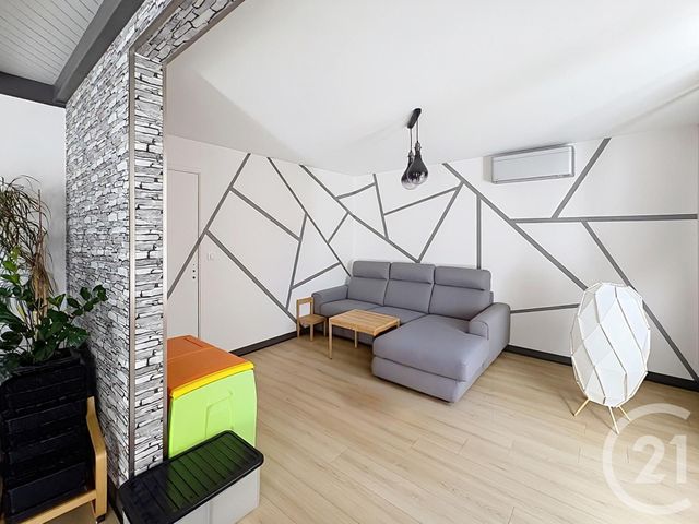 Maison &agrave; louer - 5 pi&egrave;ces - 157,44 m2 - Aydat - 63 - AUVERGNE