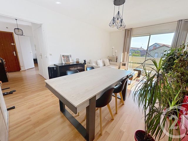 Appartement F2 &agrave; vendre - 2 pi&egrave;ces - 55,83 m2 - Riom - 63 - AUVERGNE