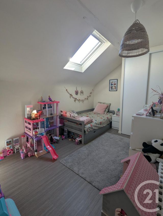 Appartement F4 &agrave; louer - 4 pi&egrave;ces - 91,64 m2 - Chatel Guyon - 63 - AUVERGNE