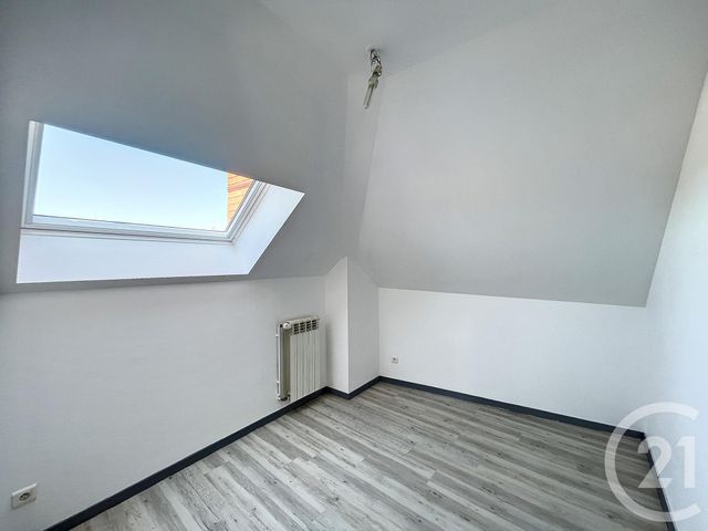 Appartement F3 &agrave; louer - 3 pi&egrave;ces - 40,77 m2 - Riom - 63 - AUVERGNE
