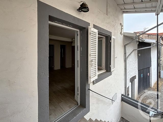 Immeuble &agrave; vendre - 140 m2 - St Bonnet Pres Riom - 63 - AUVERGNE