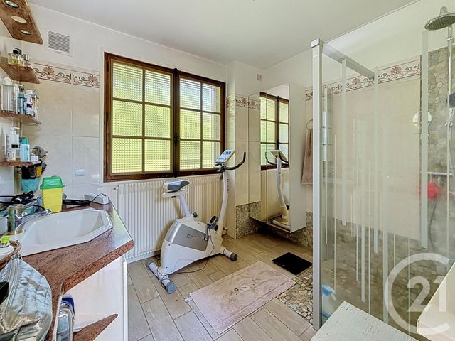 Maison &agrave; vendre - 7 pi&egrave;ces - 180 m2 - Riom - 63 - AUVERGNE