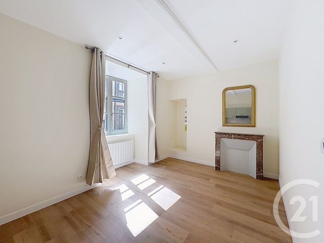 Appartement F2 &agrave; louer - 2 pi&egrave;ces - 33,50 m2 - Riom - 63 - AUVERGNE