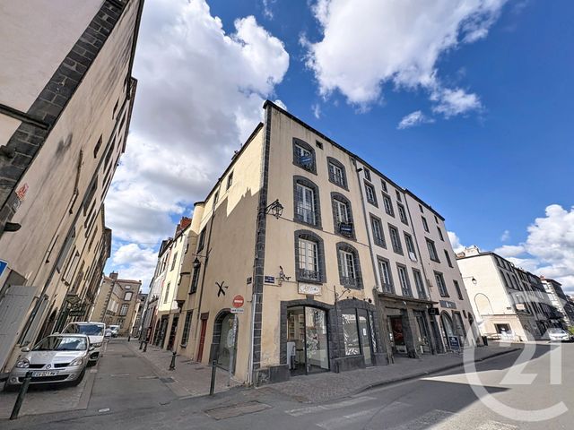 Appartement F3 &agrave; louer - 3 pi&egrave;ces - 95,03 m2 - Riom - 63 - AUVERGNE