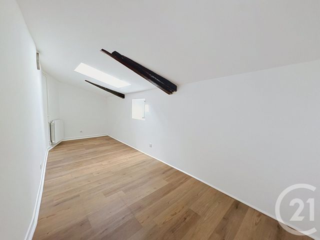 Appartement F3 &agrave; louer - 3 pi&egrave;ces - 80,08 m2 - Riom - 63 - AUVERGNE