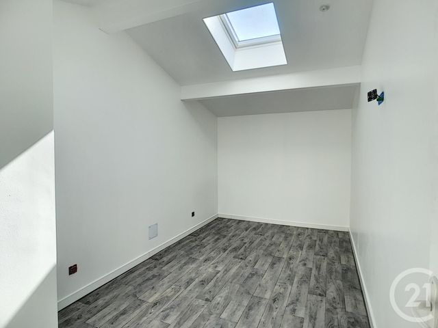 Maison &agrave; louer - 3 pi&egrave;ces - 61,17 m2 - Combronde - 63 - AUVERGNE