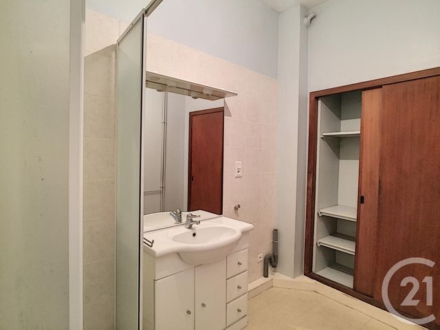 Appartement F2 &agrave; louer - 2 pi&egrave;ces - 54,17 m2 - Clermont Ferrand - 63 - AUVERGNE