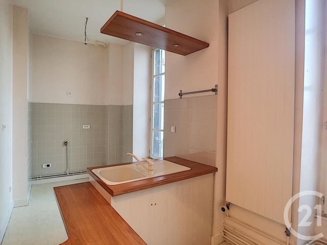 Appartement F2 &agrave; louer - 2 pi&egrave;ces - 54,17 m2 - Clermont Ferrand - 63 - AUVERGNE