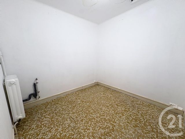 Appartement F3 &agrave; louer - 3 pi&egrave;ces - 89,26 m2 - Gannat - 03 - AUVERGNE