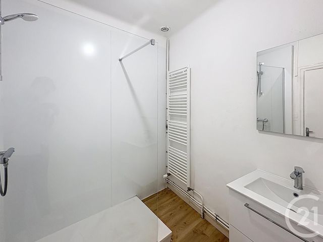 Appartement F3 &agrave; louer - 3 pi&egrave;ces - 89,26 m2 - Gannat - 03 - AUVERGNE