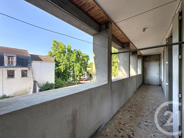 Appartement F3 &agrave; louer - 3 pi&egrave;ces - 89,26 m2 - Gannat - 03 - AUVERGNE