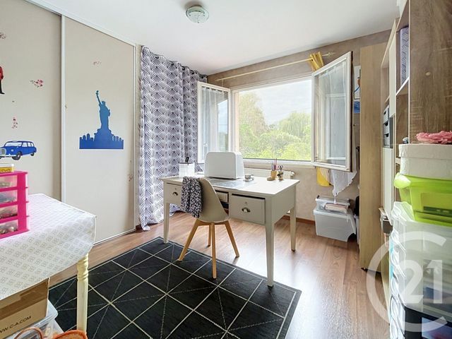 Maison &agrave; vendre - 7 pi&egrave;ces - 172 m2 - St Bonnet Pres Riom - 63 - AUVERGNE