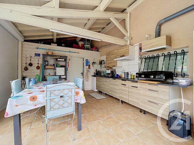 Maison &agrave; vendre - 7 pi&egrave;ces - 172 m2 - St Bonnet Pres Riom - 63 - AUVERGNE