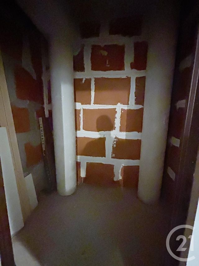 Appartement F2 &agrave; vendre - 2 pi&egrave;ces - 46,90 m2 - Riom - 63 - AUVERGNE