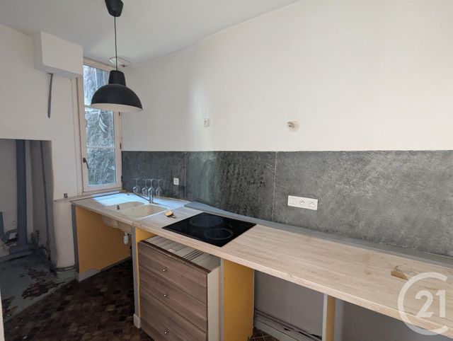 Appartement F1 &agrave; louer - 2 pi&egrave;ces - 63,09 m2 - Riom - 63 - AUVERGNE