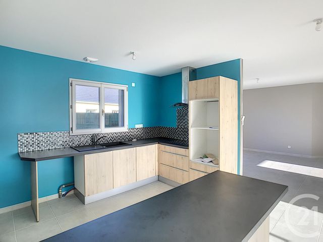 Maison &agrave; louer - 4 pi&egrave;ces - 117,06 m2 - St Gervais D Auvergne - 63 - AUVERGNE