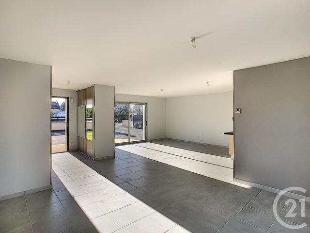 Maison &agrave; louer - 4 pi&egrave;ces - 117,06 m2 - St Gervais D Auvergne - 63 - AUVERGNE