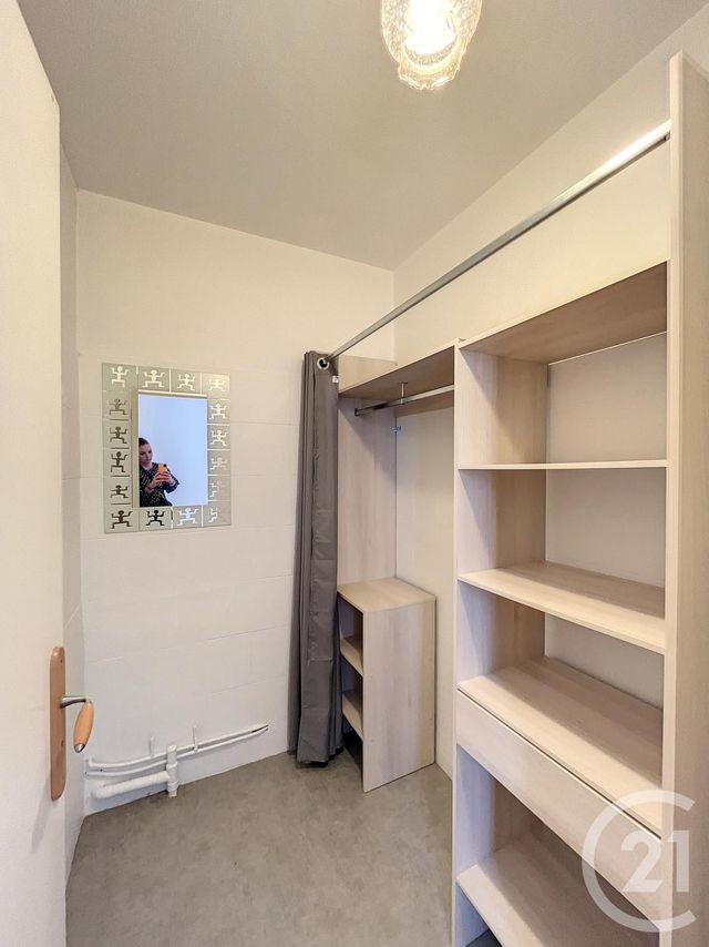 Appartement F4 &agrave; louer - 4 pi&egrave;ces - 80,80 m2 - Chatel Guyon - 63 - AUVERGNE