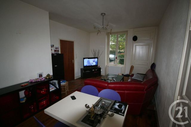 Appartement F2 &agrave; louer - 2 pi&egrave;ces - 46 m2 - Puy Guillaume - 63 - AUVERGNE
