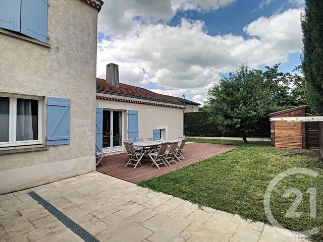 Maison &agrave; louer - 5 pi&egrave;ces - 128,10 m2 - Mozac - 63 - AUVERGNE