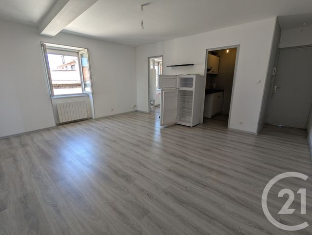Appartement F2 &agrave; louer - 2 pi&egrave;ces - 45,29 m2 - Riom - 63 - AUVERGNE