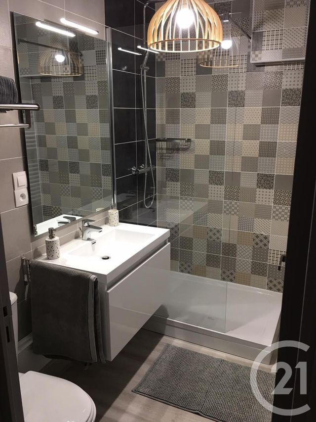 Appartement Studio &agrave; louer - 1 pi&egrave;ce - 23,50 m2 - Riom - 63 - AUVERGNE