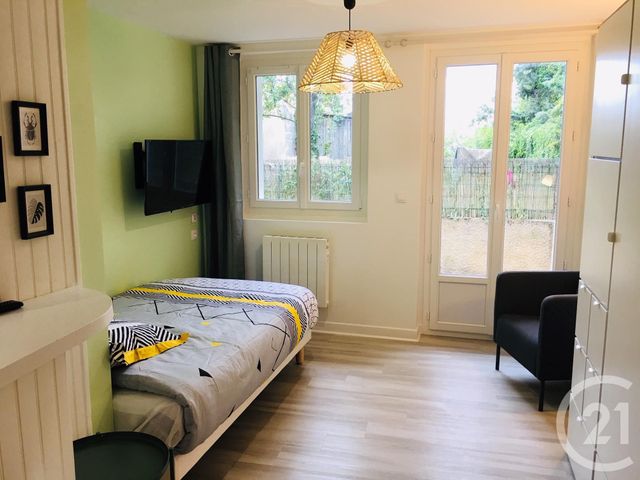 Appartement Studio &agrave; louer - 1 pi&egrave;ce - 23,50 m2 - Riom - 63 - AUVERGNE
