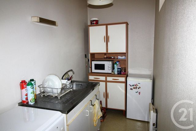 Appartement F2 &agrave; louer - 2 pi&egrave;ces - 33,50 m2 - Riom - 63 - AUVERGNE