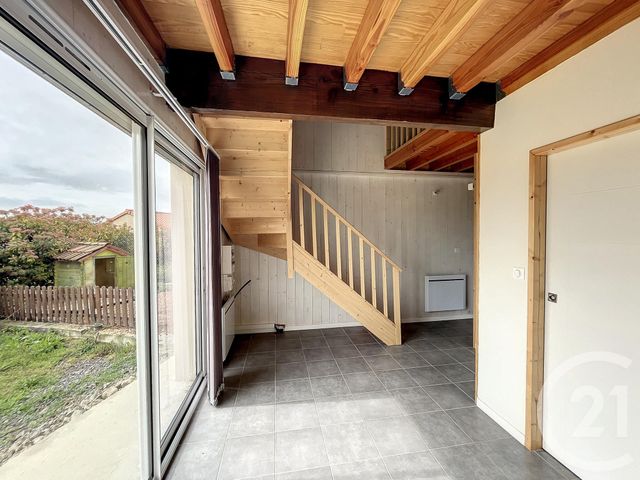 Maison &agrave; louer - 2 pi&egrave;ces - 37,47 m2 - Davayat - 63 - AUVERGNE