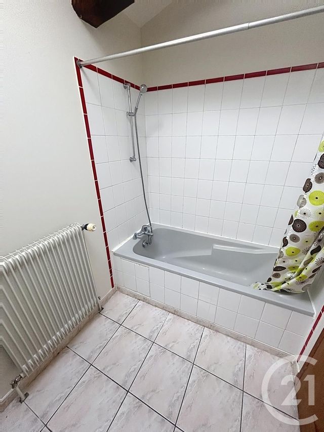 Maison &agrave; louer - 4 pi&egrave;ces - 77 m2 - Prompsat - 63 - AUVERGNE