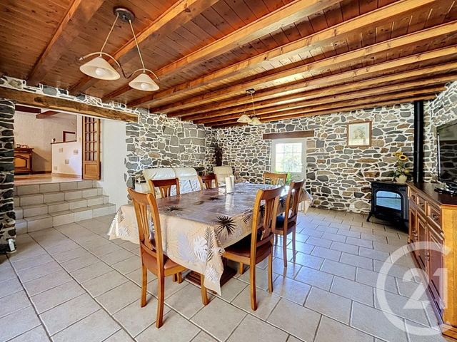 Maison &agrave; vendre - 6 pi&egrave;ces - 153,72 m2 - Chapdes Beaufort - 63 - AUVERGNE