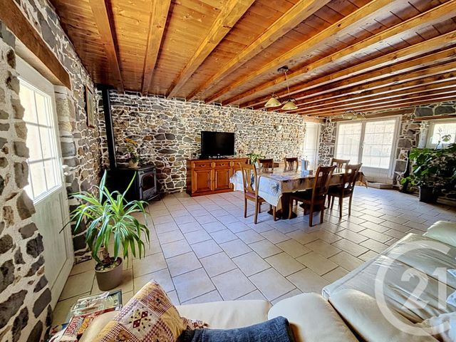 Maison &agrave; vendre - 6 pi&egrave;ces - 153,72 m2 - Chapdes Beaufort - 63 - AUVERGNE