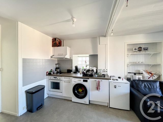 Appartement F2 &agrave; louer - 2 pi&egrave;ces - 41,90 m2 - Riom - 63 - AUVERGNE