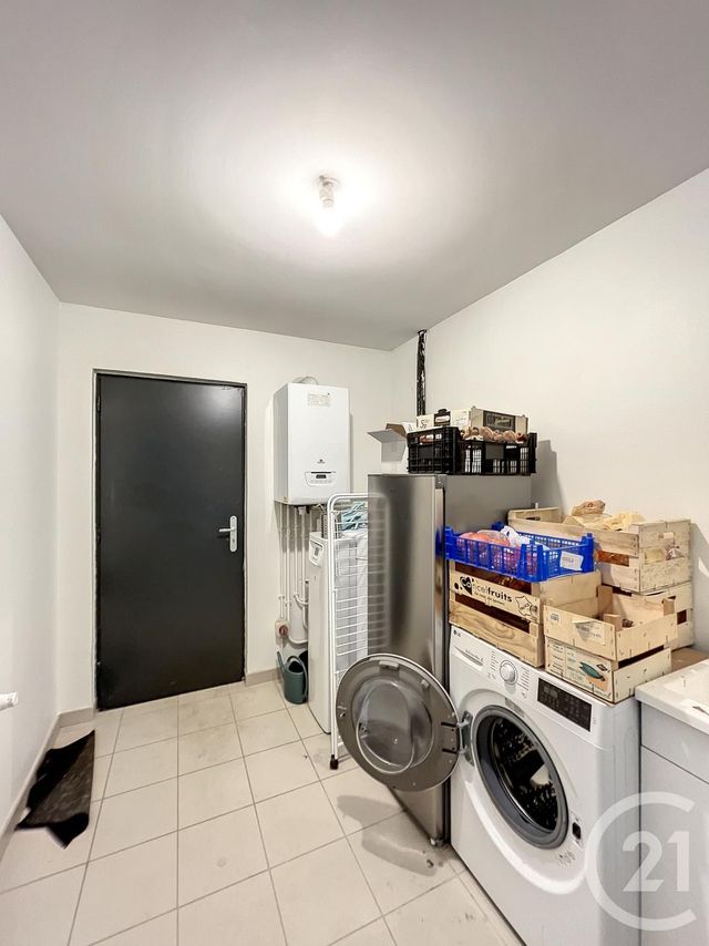 Maison &agrave; louer - 4 pi&egrave;ces - 90,80 m2 - Landogne - 63 - AUVERGNE