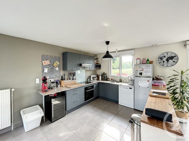 Maison &agrave; louer - 4 pi&egrave;ces - 90,80 m2 - Landogne - 63 - AUVERGNE
