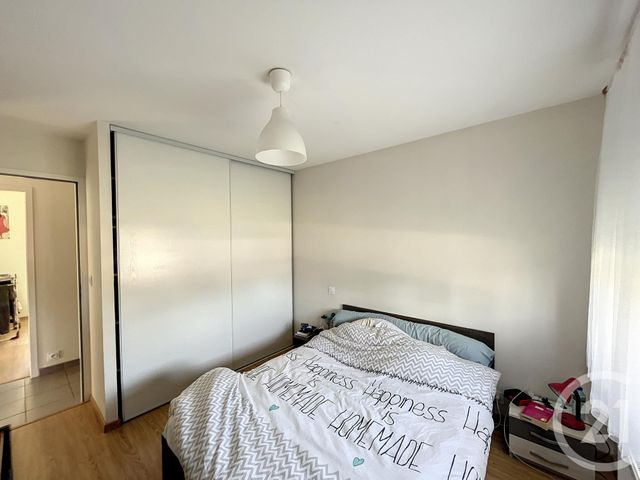 Maison &agrave; louer - 4 pi&egrave;ces - 90,80 m2 - Landogne - 63 - AUVERGNE