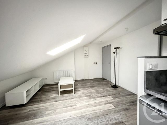 Appartement F1 &agrave; louer - 1 pi&egrave;ce - 14,43 m2 - Riom - 63 - AUVERGNE