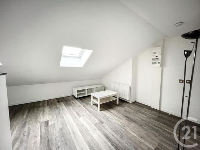 Appartement F1 &agrave; louer - 1 pi&egrave;ce - 14,43 m2 - Riom - 63 - AUVERGNE